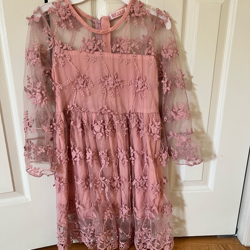 Girls lace dress